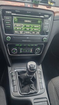 Škoda Superb 2.0TDI Eleganc - 14