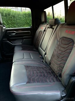 Dodge RAM 5.7 4x4 TUNING, SPORT, BLACK EDITION - 14