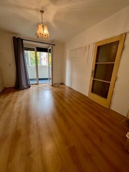 2-izb.byt Kalvária, balkón - 8.mája, vlastné kúrenie - 14