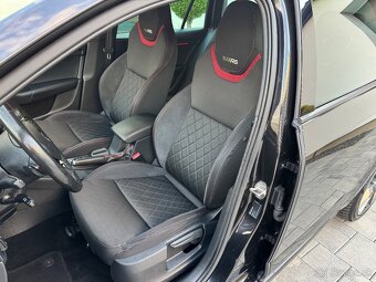 ŠKODA OCTAVIA 3 RS FACELIFT 2.0 TDI 135KW DSG - 14
