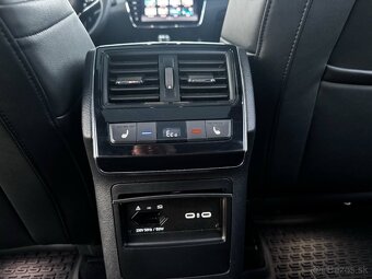 Škoda Superb Combi 1.4 TSI PHEV Sportline DSG 360 Kamera - 14
