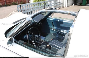 Chevrolet Corvette Stingray Coupé z roku 1974 - 14