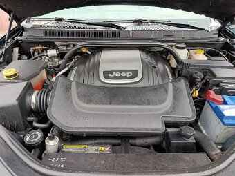 Jeep Grand Cherokee Overland 5,7 Hemi - 14