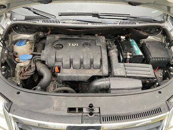 Predám vw Touran Facelift r 2007 1,9Tdi 77kw - 14