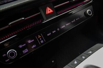 Kia EV6 77.4 kWh GT 4WD - 1. majiteľ - 14