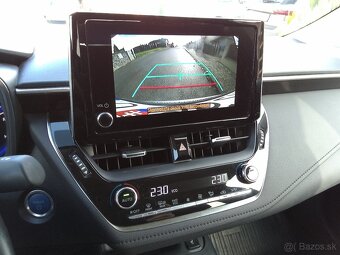 Toyota Corolla sedan, 1,8 hybrid, 09/2022, 46 000 km - 14