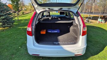 Hyundai i30 cw , kupované v SR, nízky najazd KM - 14