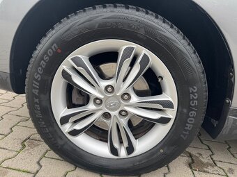 Hyundai ix35 2.0 CRDi VGT Premium 4x4 A/T - 14