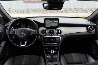 Mercedes-Benz GLA 180 - 14