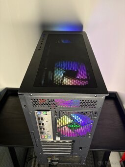 Intel 14jadro/28vlakno, Vega 64 8gb, 16GB RAM, 256gb+1tb - 14