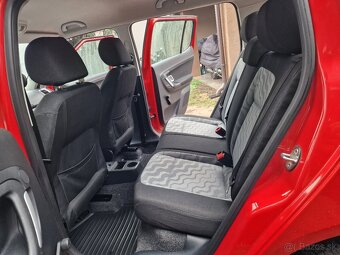 Škoda Fabia II 1.2 HTP 60k Ambiente ICE M5 (benzín) - 14