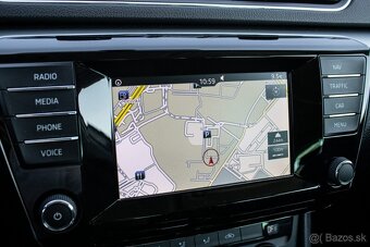 Škoda Superb 2.0TDI DSG kombi - 14