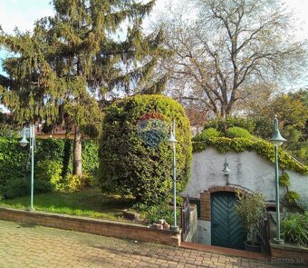 Rodinný dom s veľkým pozemkom v centre obce Pata (okres Gala - 14