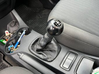 KIA Sportage 2.0 CVVT - 14