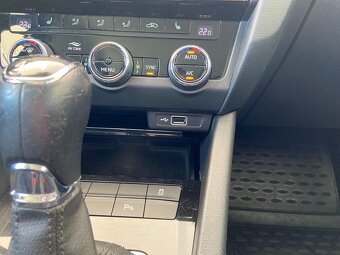 Škoda Octavia Combi 2.0TDi 135kW DSG 4x4 Scout - 14