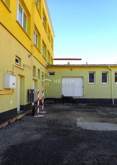 Veľký obchodný priestor 196 m2 s parkovacími miestami - 14