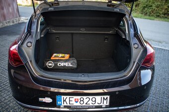 Opel Astra Sport Tourer ST 1.4 Turbo 140k Cosmo - 14