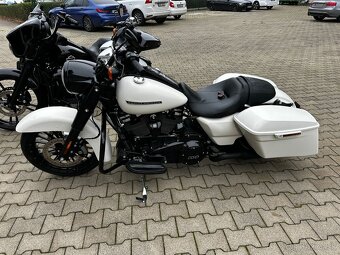 Harley-Davidson Road king special 4400km - 14