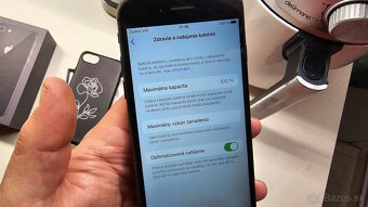 Apple iPhone 8 64GB - nová batéria - 14