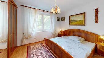 Výnimočný 6-izbový rodinný dom na pozemku 2 200 m² s veľkou  - 14
