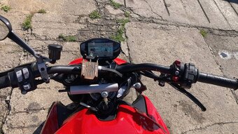 Ducati Streetfighter V2 - 14