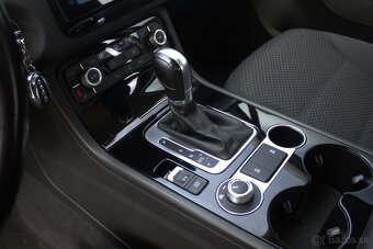 Volkswagen Touareg II 3.0 V6 TDI BMT 4MOTION Mountain AT8 - 14