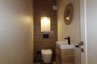 | DOM V ANGLICKOM ŠTÝLE 6 izb. KOLIBA - Vtáčie údolie - 14