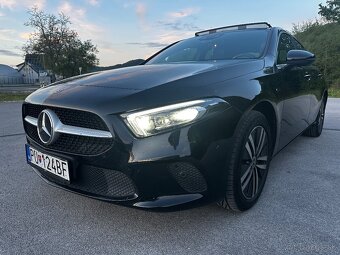 MERCEDES BENZ A250 e 2020 - 14