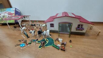 Stajňa Schleich - 14