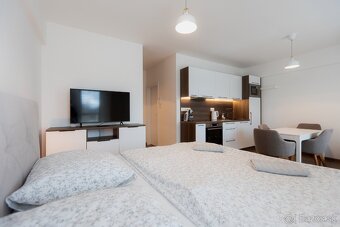 Slnečný investičný apartmán s terasou v projekte Bešeň - 14