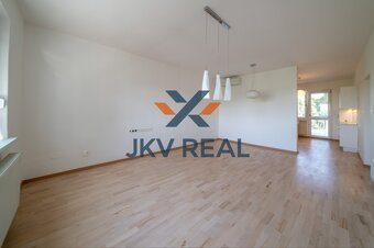 Na predaj zrekonštruovaný 5- izbový rodinný dom v Zálesí s v - 14