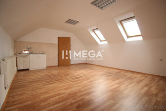 NA PREDAJ: Výnimočná nehnuteľnosť vo Vranove nad Topľou - 14