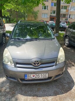 Predám Toyota Corollu Verso - 14