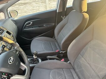 2014 Kia Rio - 14