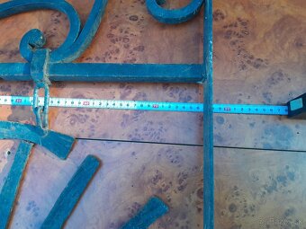 Liatinový stojan na slnečník-dáždnik. - 14