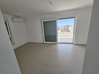 Trojizbový apartmán s výhľadom na more, Novalja / Chorvátsko - 14