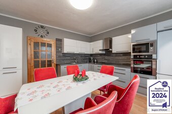 Dvojgeneračný rodinný dom, Poproč - 14