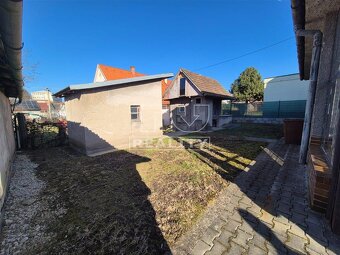 5 izbový RD v Handlovej - tichá lokalita - 14