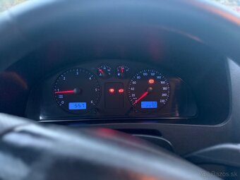 Predám VW T5 Transporter / Camper - 14