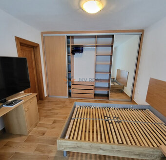 Slnečný 2-izbový byt s balkónom v tichej časti Prievidze - 14