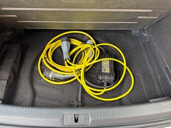Volkswagen eGolf elektrický 100 Kw - 14