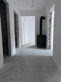 Rodinný dom - kompletná rekonštrukcia - 14