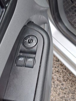 FORD FOCUS COMBI 1,6 TDCi r.v. 2008 - 14