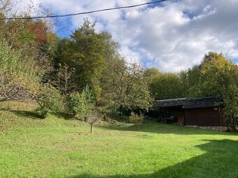 Na predaj Chalupa CHKO Strážovské vrchy, pozemok 3292 M2 s v - 14