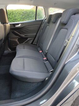 Ford Focus Kombi 1,5 Ecoblue A8 84kw Titanium - 14
