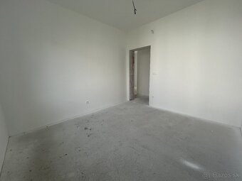 Rodinný 5 izbový dom v Bernolákove - 14