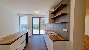 Rent a new luxury villa, 4 floors, Palisády near Bratislava  - 14