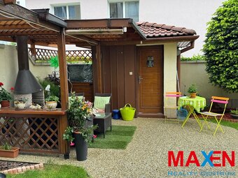 NA PREDAJ: Exkluzívna vila s interiérovým bazénom, nábytkom  - 14