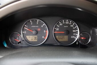 Nissan Pathfinder 2.5 dCi XE - 14