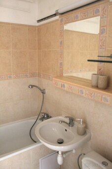 1 iz., Ďumbierska ul., Banská Bystrica - Sásová, 119 000,-€ - 14